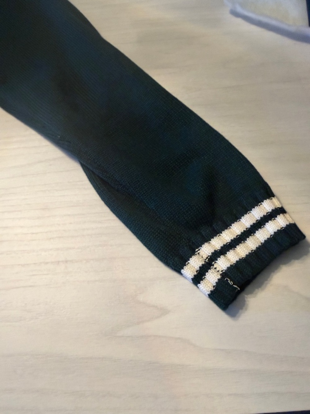 Yellow the Label Classic Forest Green Cashmere Sweater - Picture 4 of 14